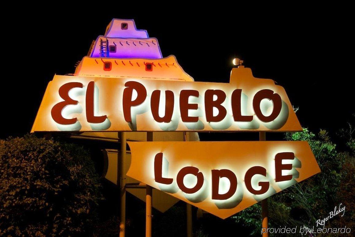 El Pueblo Lodge タオス エクステリア 写真